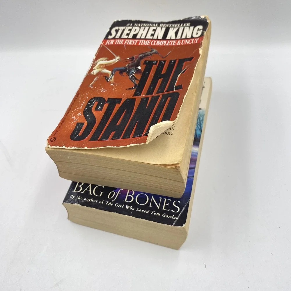 Stephen King Lot of 2 Paperbacks: The Stand Complete & Uncut‎ + Bag of Bones